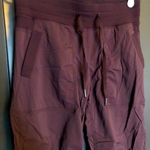 Plum Lululemon Studio Pants (lined) EUC